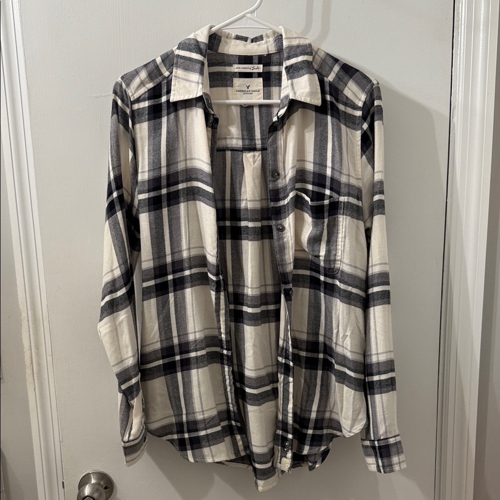 American Eagle Outfitters Monochrome Plaid Shirt